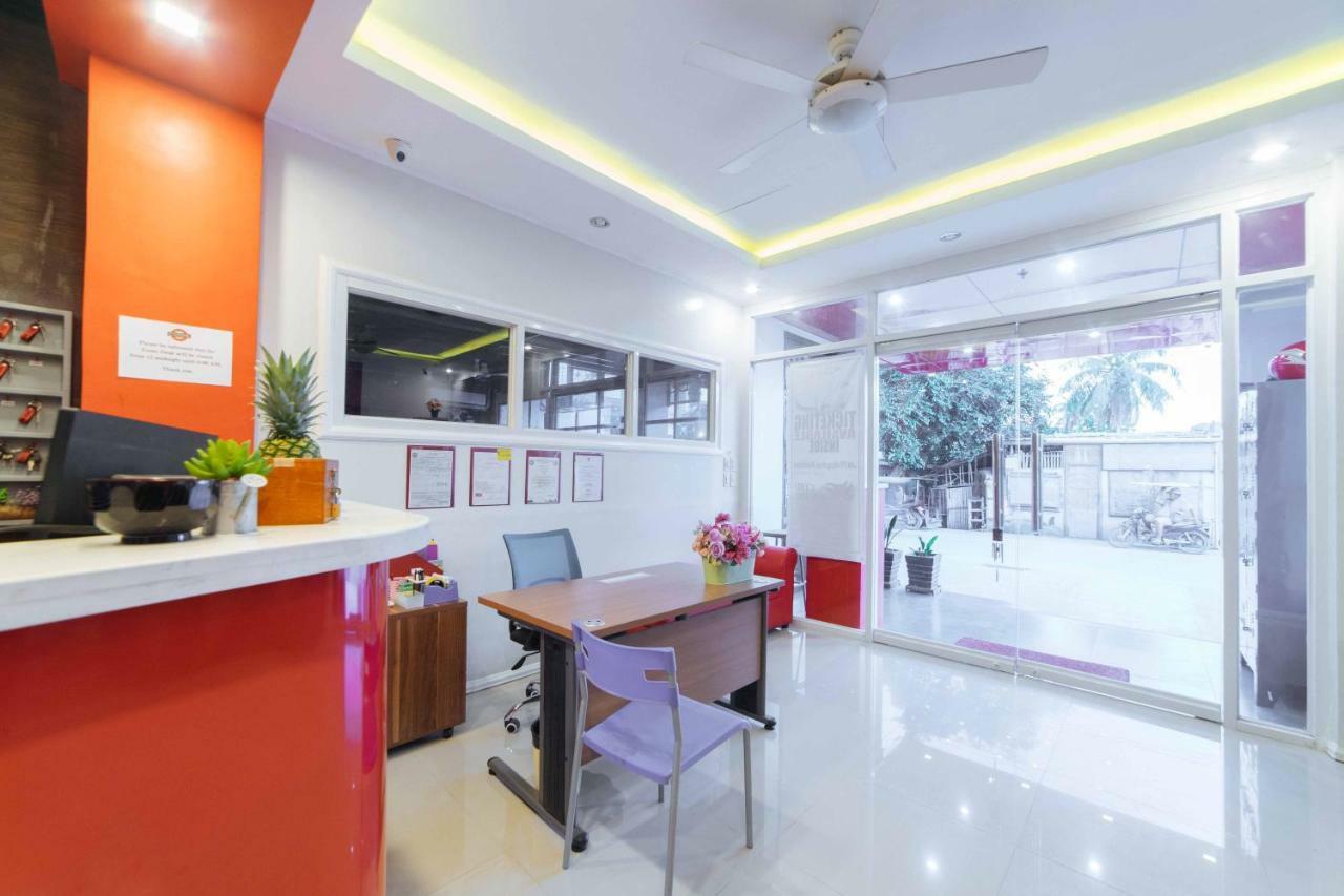 RedDoorz Plus near SM Lanang Davao Stadt Exterior foto