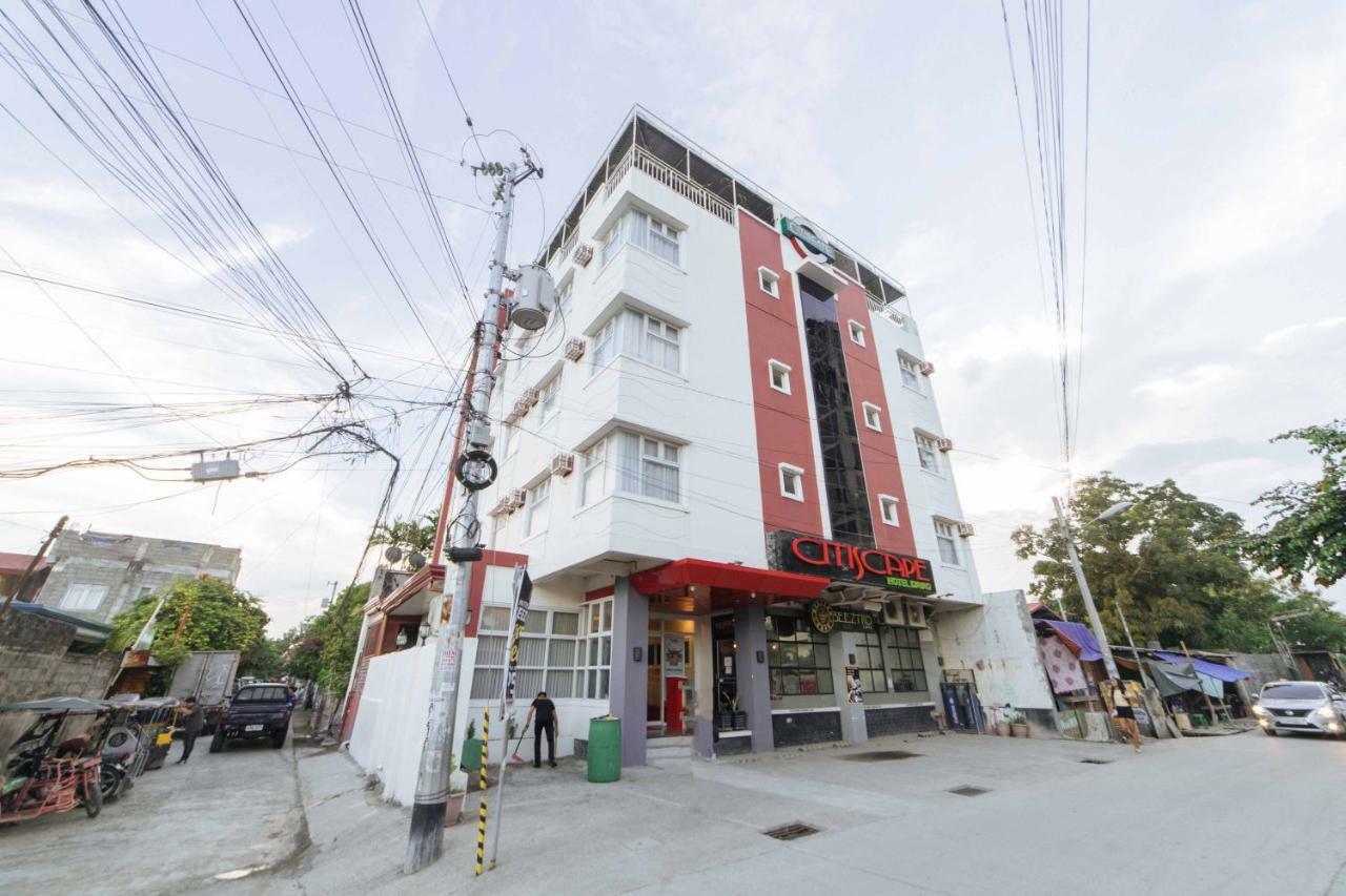 RedDoorz Plus near SM Lanang Davao Stadt Exterior foto